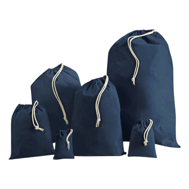 Sechs dunkelblaue Stoffbeutel in unterschiedlichen Größen mit Kordelzug.
