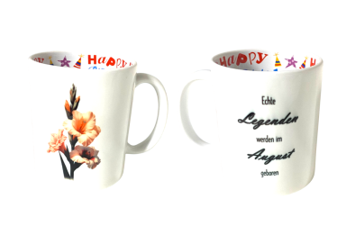Zwei Tassen mit Floraldesign und dem Schriftzug "Happy Birthday".