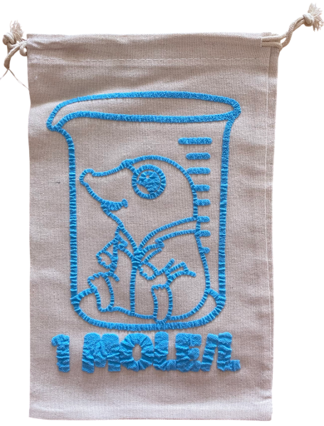 Ein Maulwurf-Motiv mit einem Maulwurf in einem Reagenzglas, bedruckt in Blau auf einem Stoffbeutel.