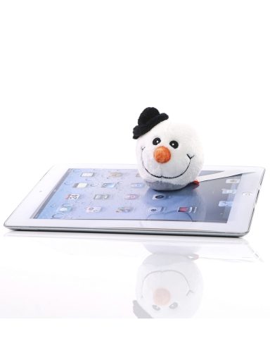 Ein Smiley-Button mit einem Hut sitzt auf einem Tablet.