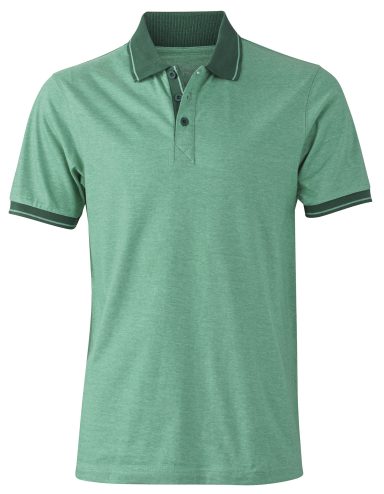 Grüne Polo-Shirt mit dunklem Kragen und Kurzarm.