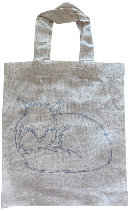 Tasche aus Baumwolle mit einem Fuch in silber.