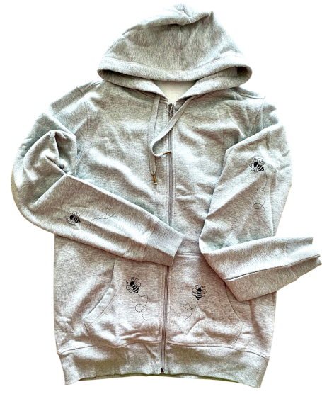 Grauer Kapuzenpullover mit Reißverschluss und Taschen.