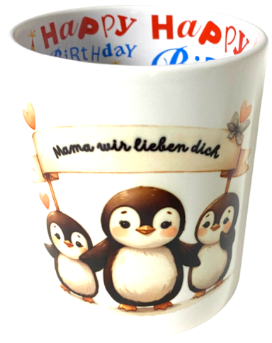 Bunte Geburtstagstasse mit zwei Pinguinen und dem Text „Mama, wir lieben dich“.